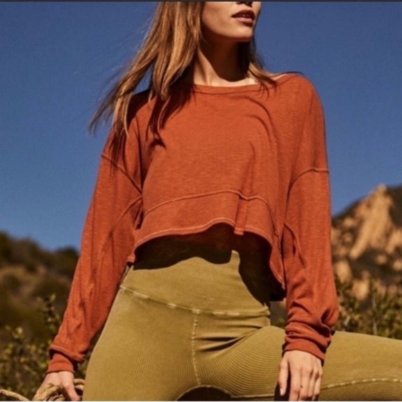 Free People Tops - Free People SET THE PACE LAYER PULLOVER TOP